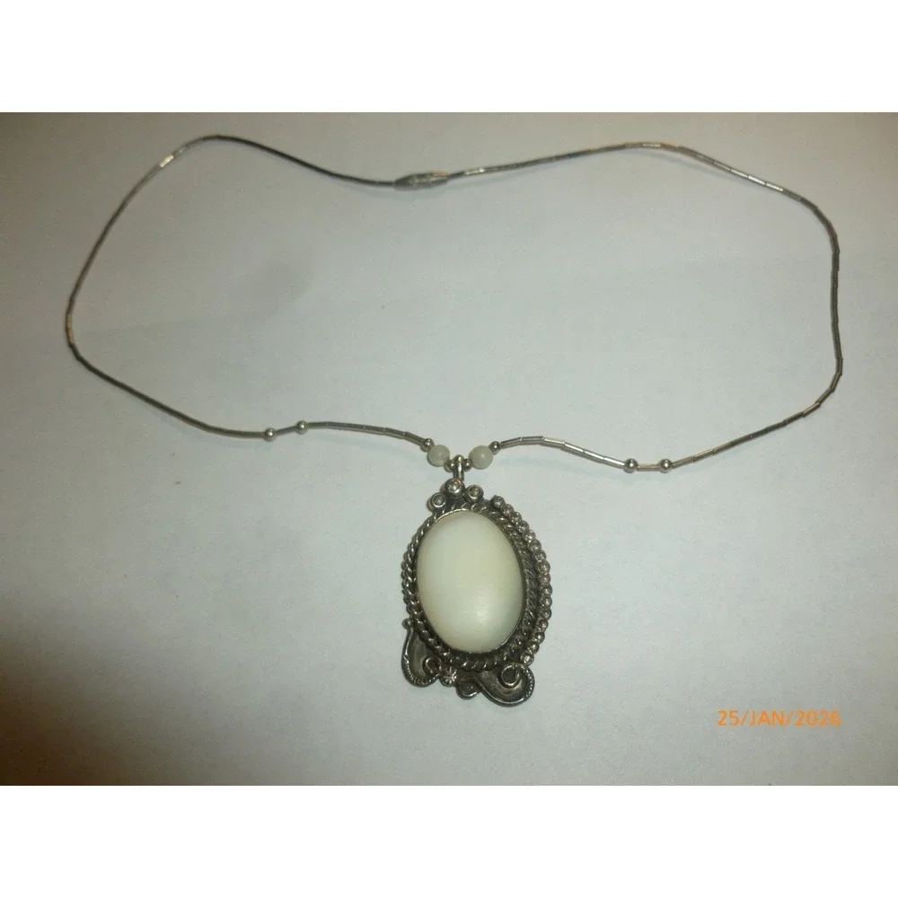 Vintage Southwestern Liquid Silver‎ Necklace White Cabochon Ornate Pendant